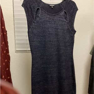 MD to LG. Stretchy material.